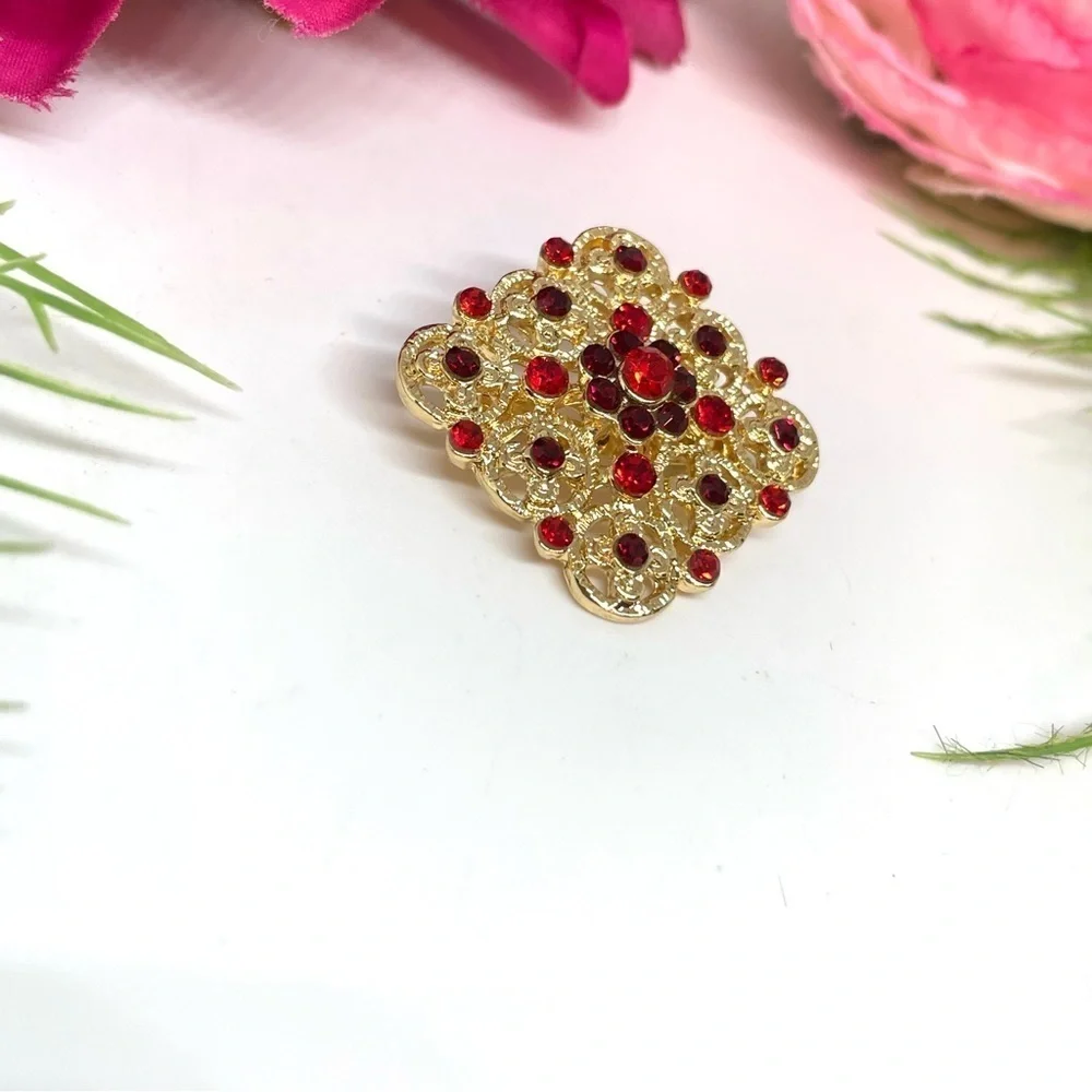 NEW⚜️Ruby Red Crystal Cluster Embellished Brooch